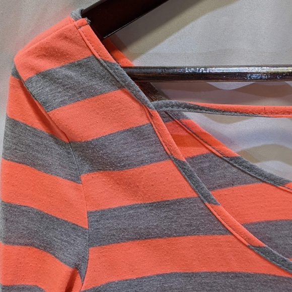 Shirt - Picture 3 of 3